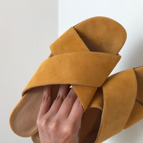 ILLY YELLOW SUEDE Sandal, size 37 - Picture 5 of 6